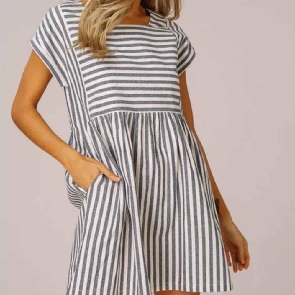 Listicle Striped Square Neck Pleated Babydoll Dres
